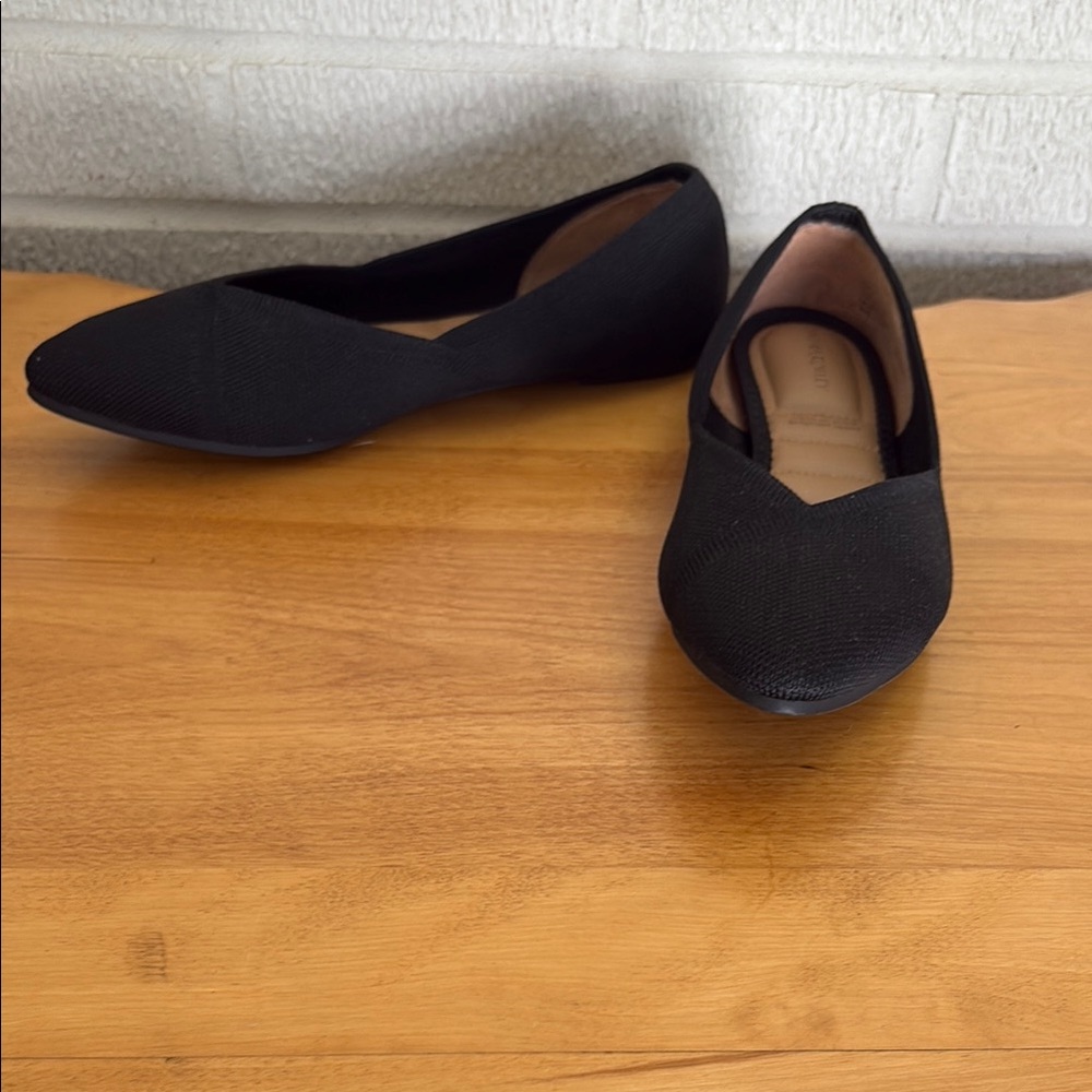 Cynthia Rowley CALLA Woven Knit Black Flats Women's 7.5M Pointed Toe